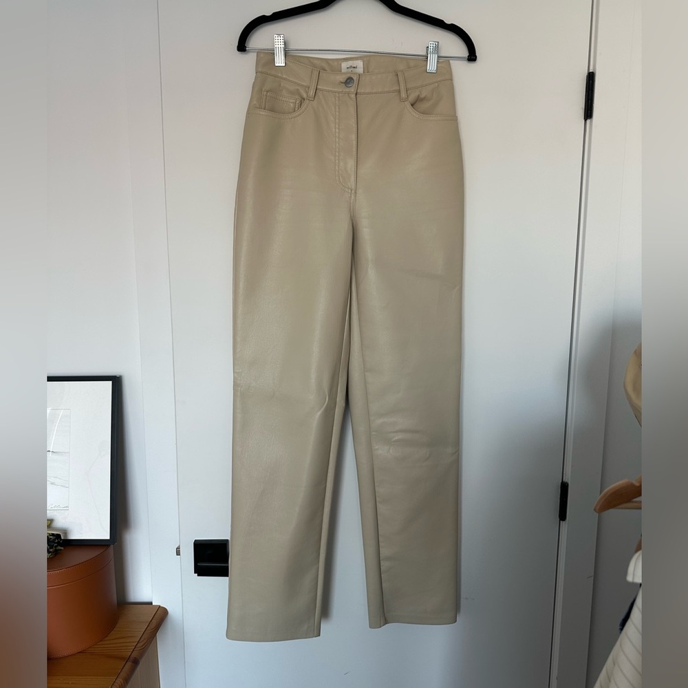 Aritzia Wilfred Melina leather Pant in beige matte pearl